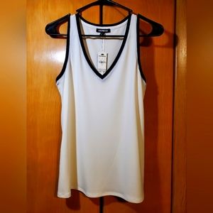 NWT. Express, women's white with black trim, V-neck, dress tank top. Size xs.